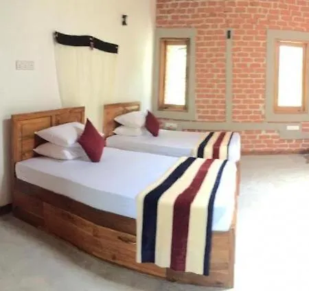 The Hideaway Guest House Kurunegala Exterior photo